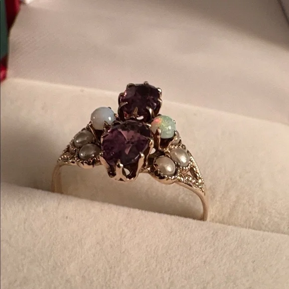 Vintage/Antique Amethyst, Opal, Seed Pearls Ring In Solid Yellow Gold - Picture 5 of 8